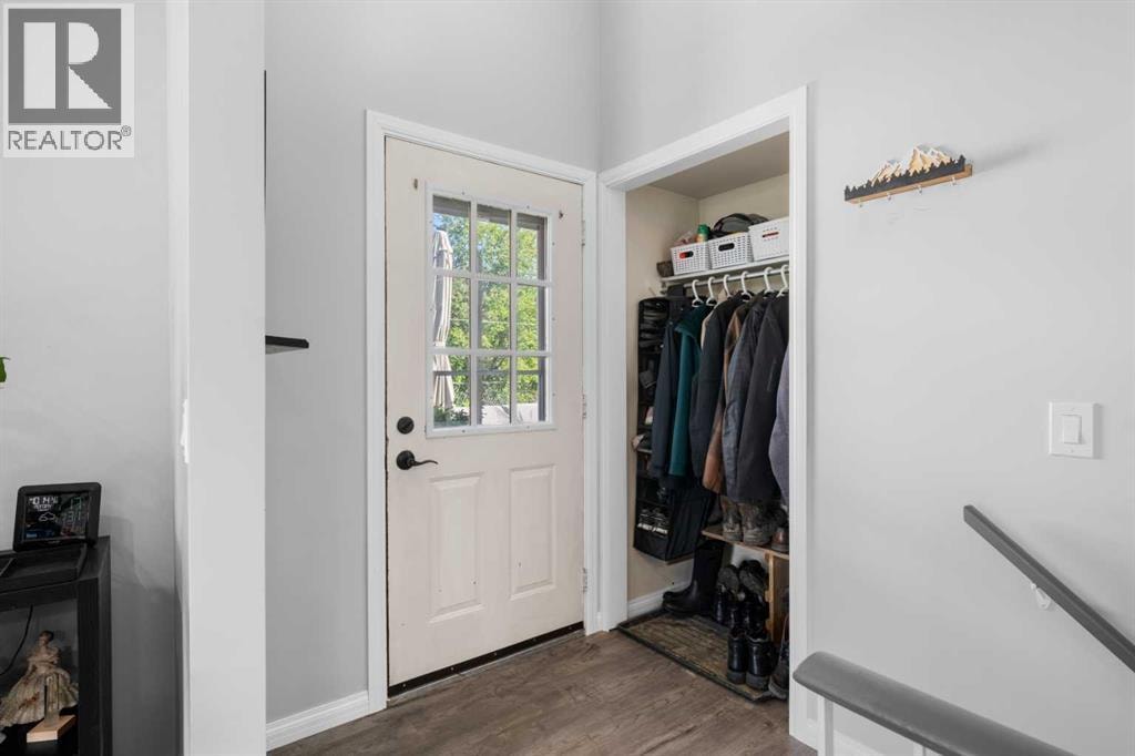 24 Cedardale Rise SW — photo 2
