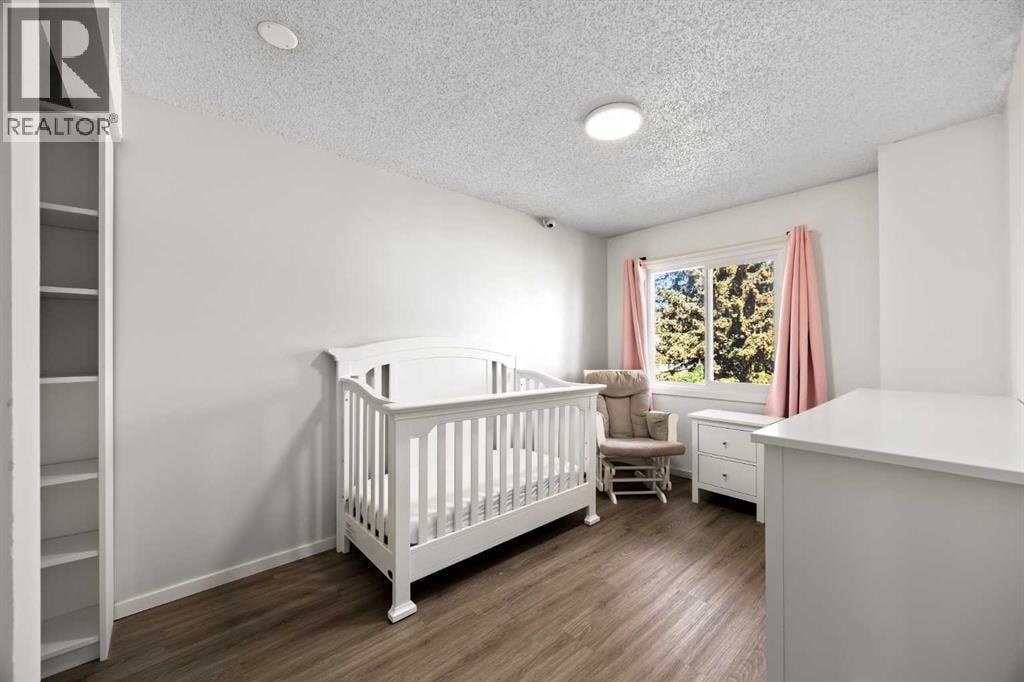 723 Queenston Terrace SE — photo 22