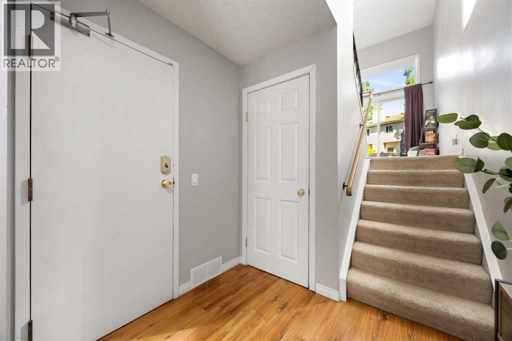 723 Queenston Terrace SE — photo 31