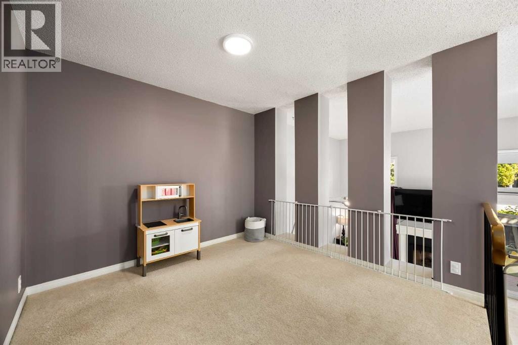 723 Queenston Terrace SE — photo 7