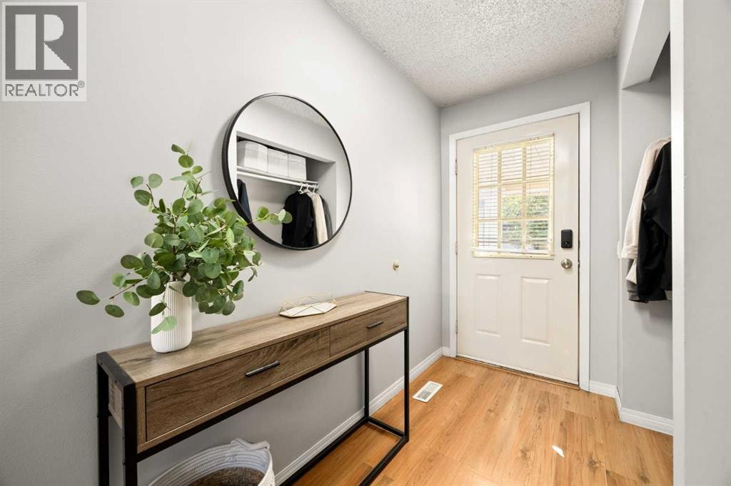 723 Queenston Terrace SE — photo 30