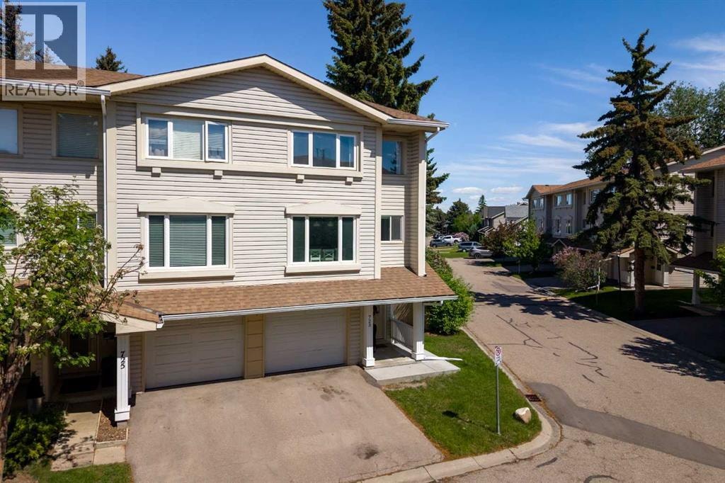 723 Queenston Terrace SE — photo 37