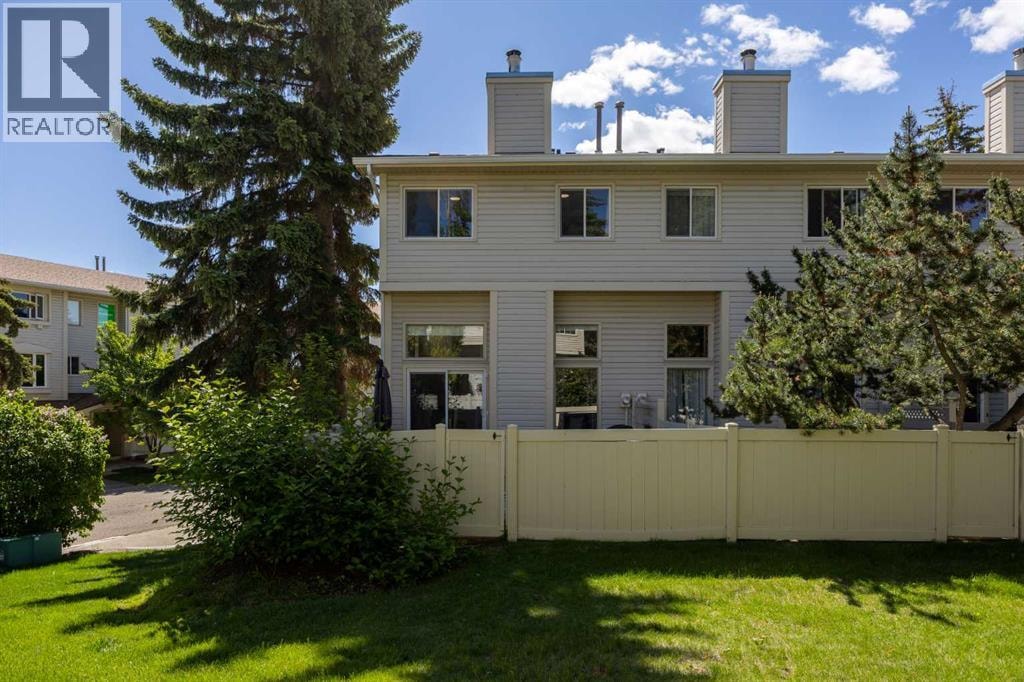 723 Queenston Terrace SE — photo 40