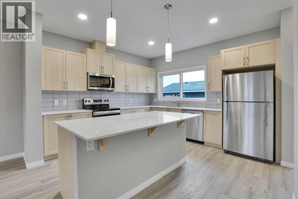 667 Wolf Willow Boulevard SE — photo 14