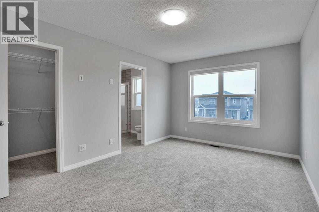 667 Wolf Willow Boulevard SE — photo 38