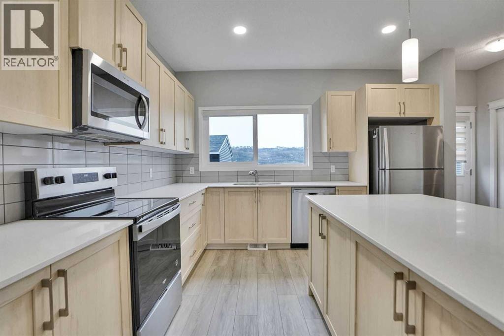 667 Wolf Willow Boulevard SE — photo 20