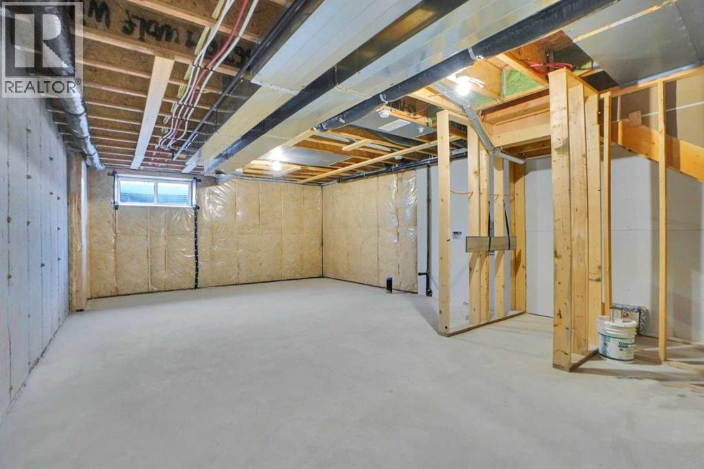 667 Wolf Willow Boulevard SE — photo 45