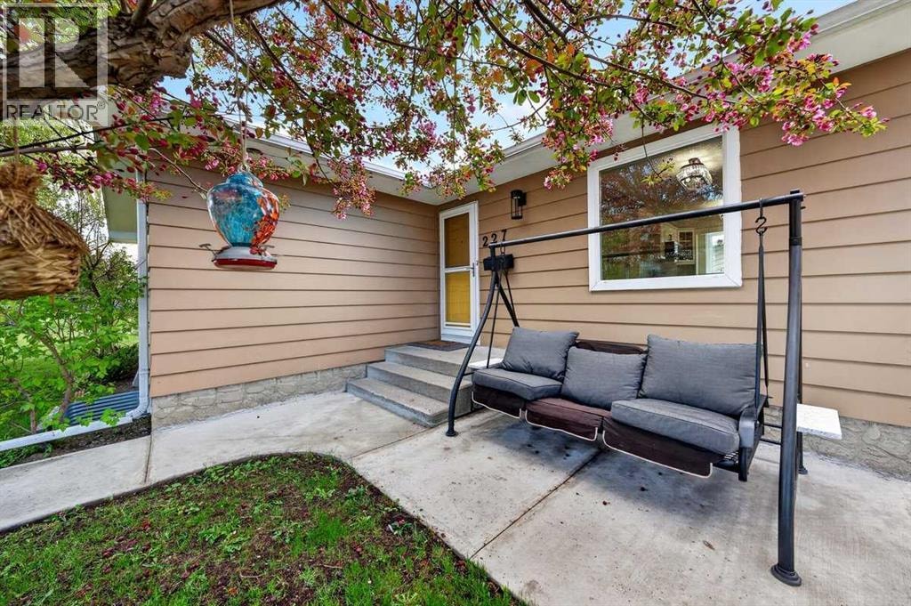 227 Martell Road NE — photo 4