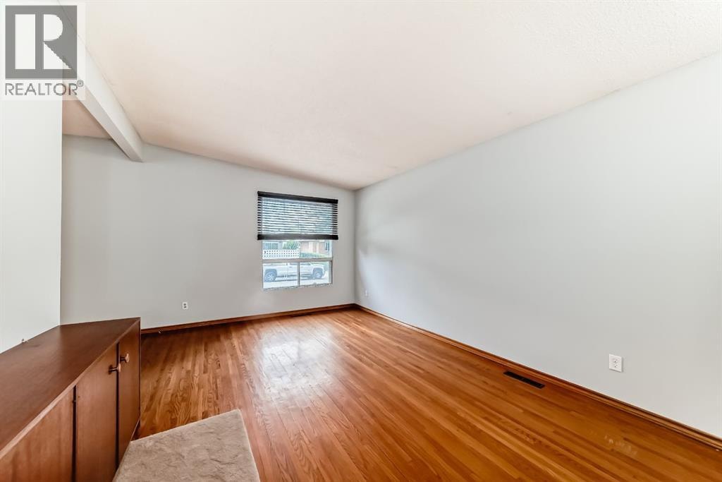 4603 41 Street NW — photo 16