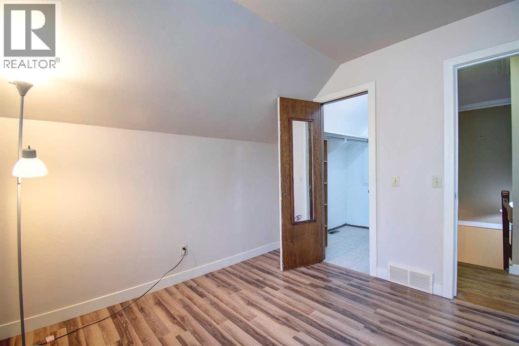 294 Southampton Drive SW — photo 25