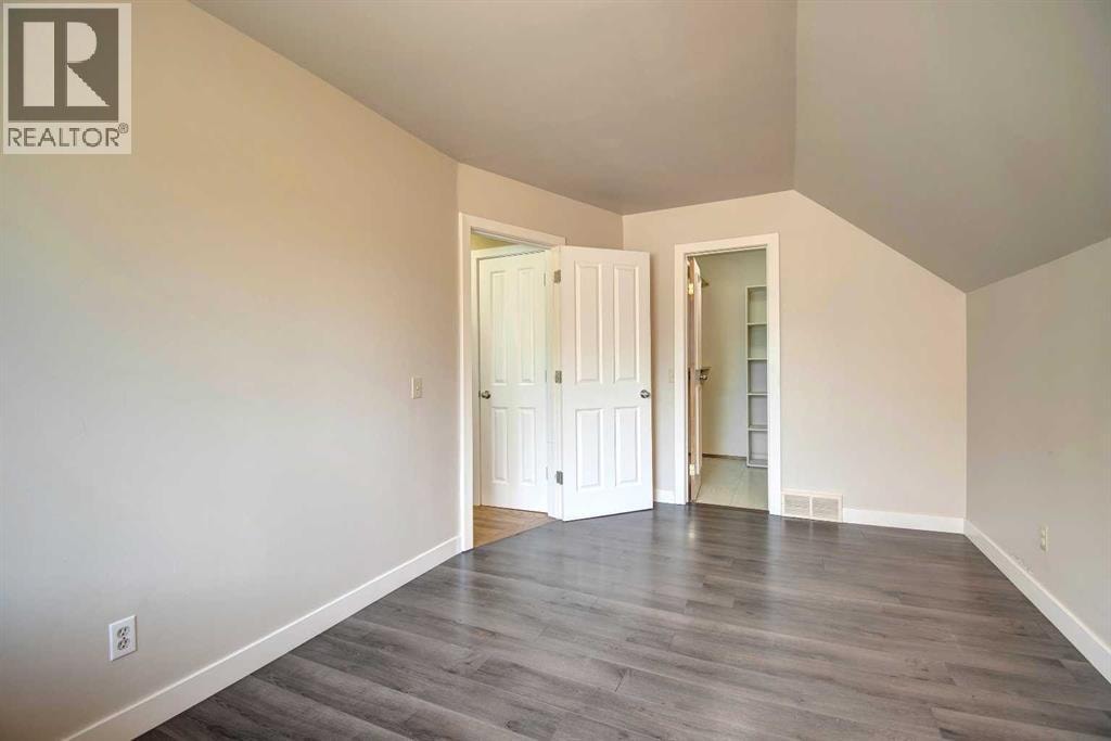 294 Southampton Drive SW — photo 21