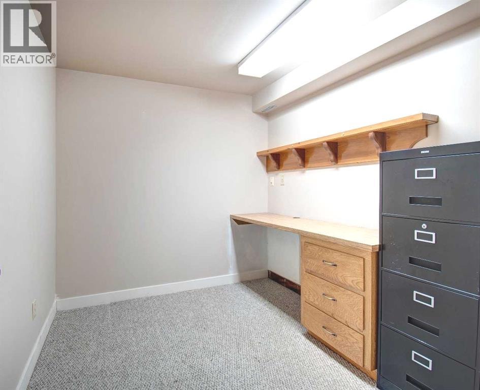 294 Southampton Drive SW — photo 31