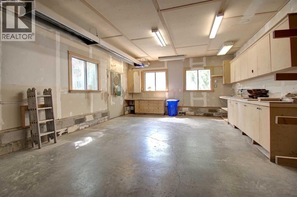 294 Southampton Drive SW — photo 40
