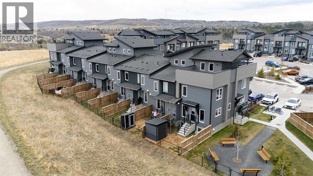 302, 260 Rowley Way NW — photo 42