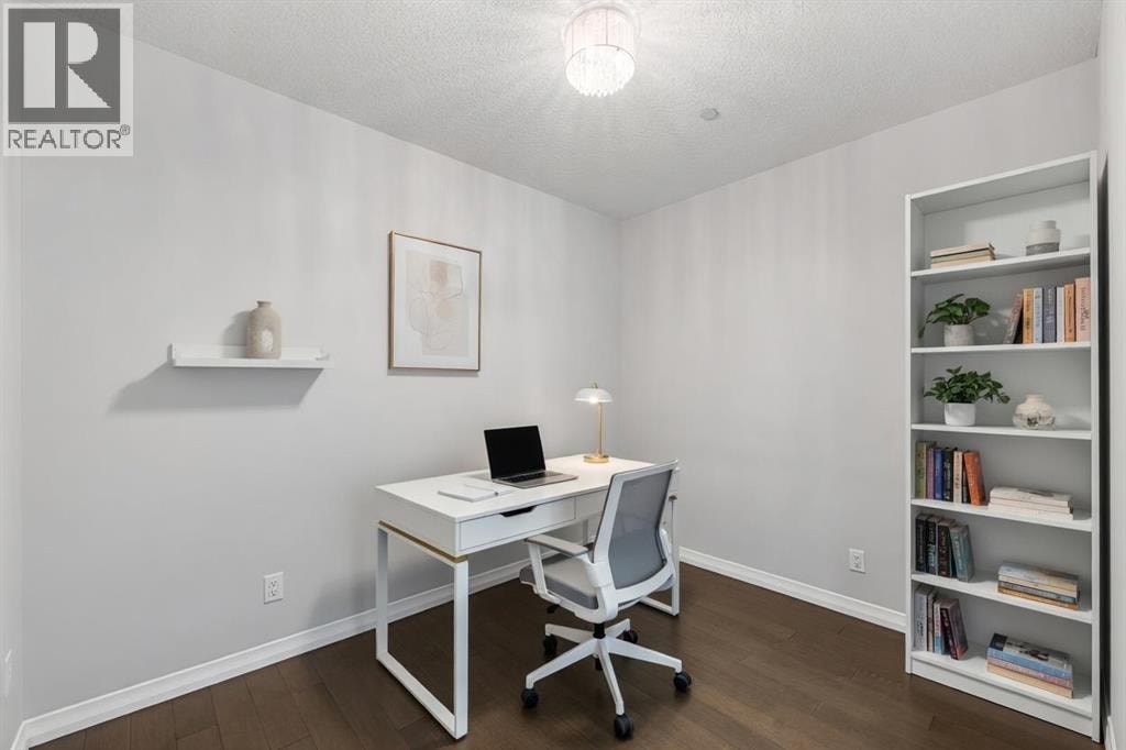 308 Lucas Way NW — photo 4