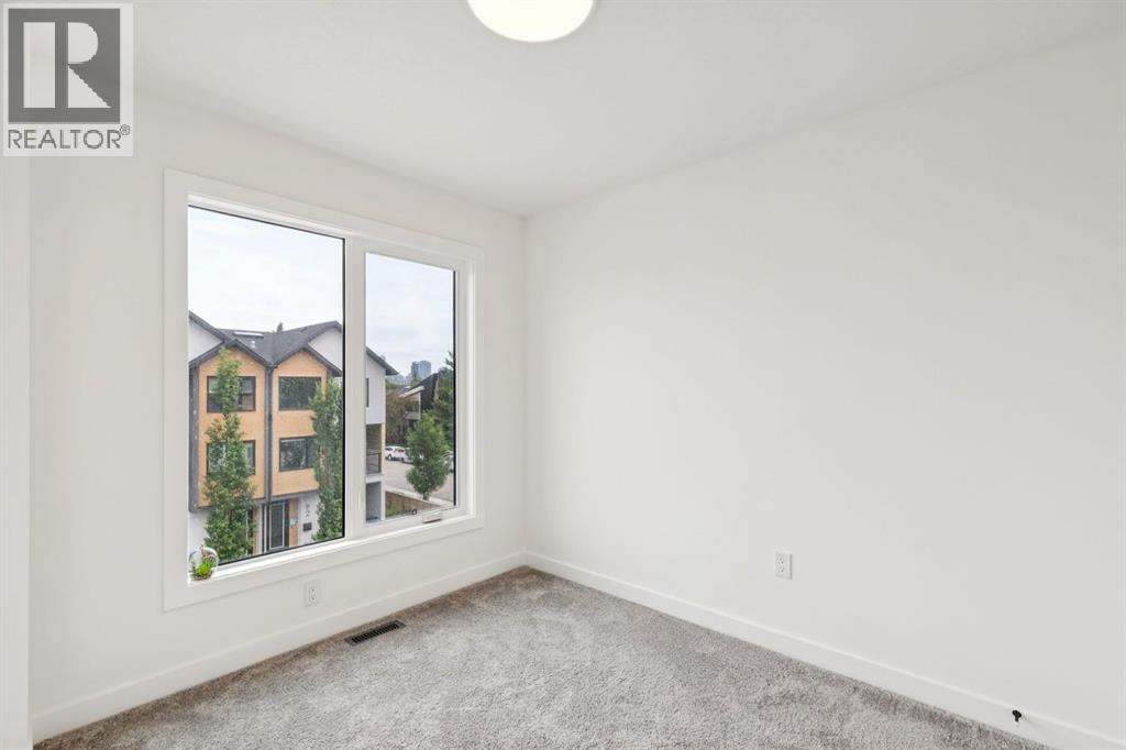 97 23 Street NW — photo 31