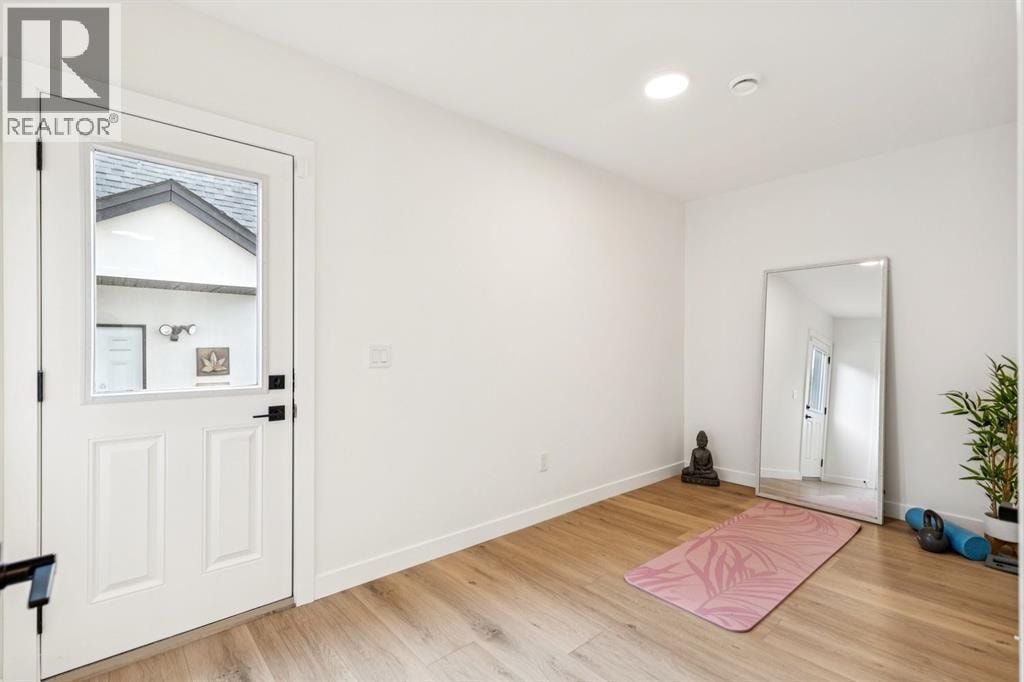 97 23 Street NW — photo 5