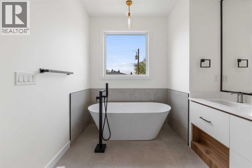 4651 79 Street NW — photo 35