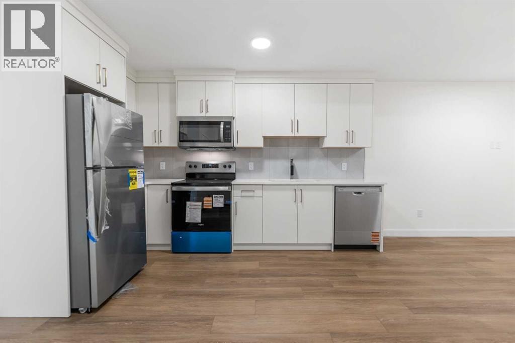 4651 79 Street NW — photo 37