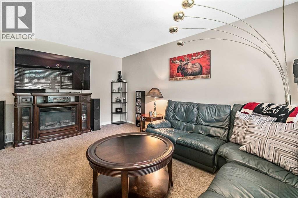 36 Millside Way SW — photo 6