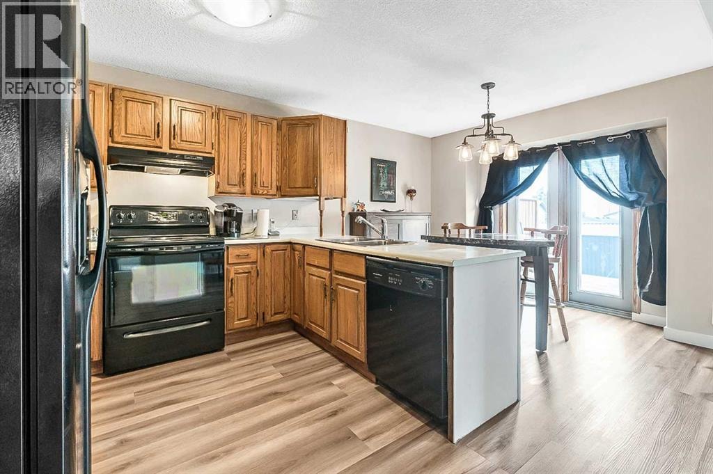36 Millside Way SW — photo 12