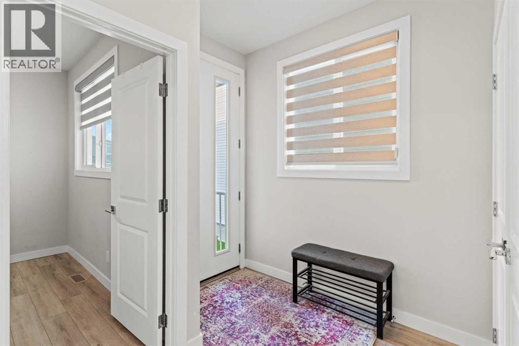 283 Belvedere Drive SE — photo 3