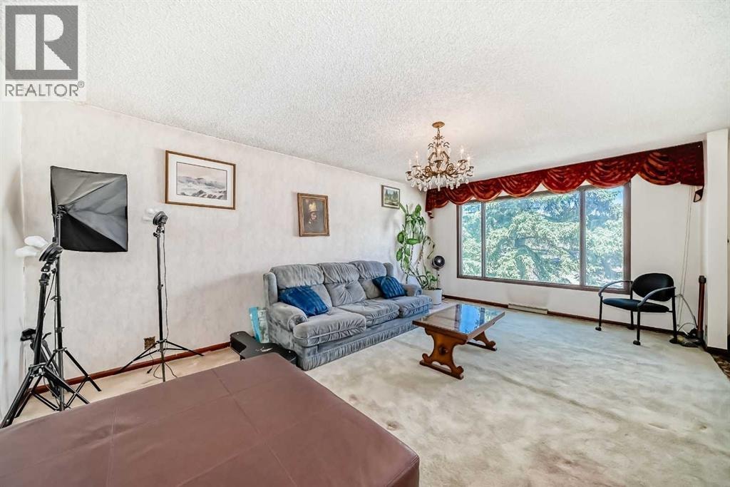 4407 Bowness Road NW — photo 17