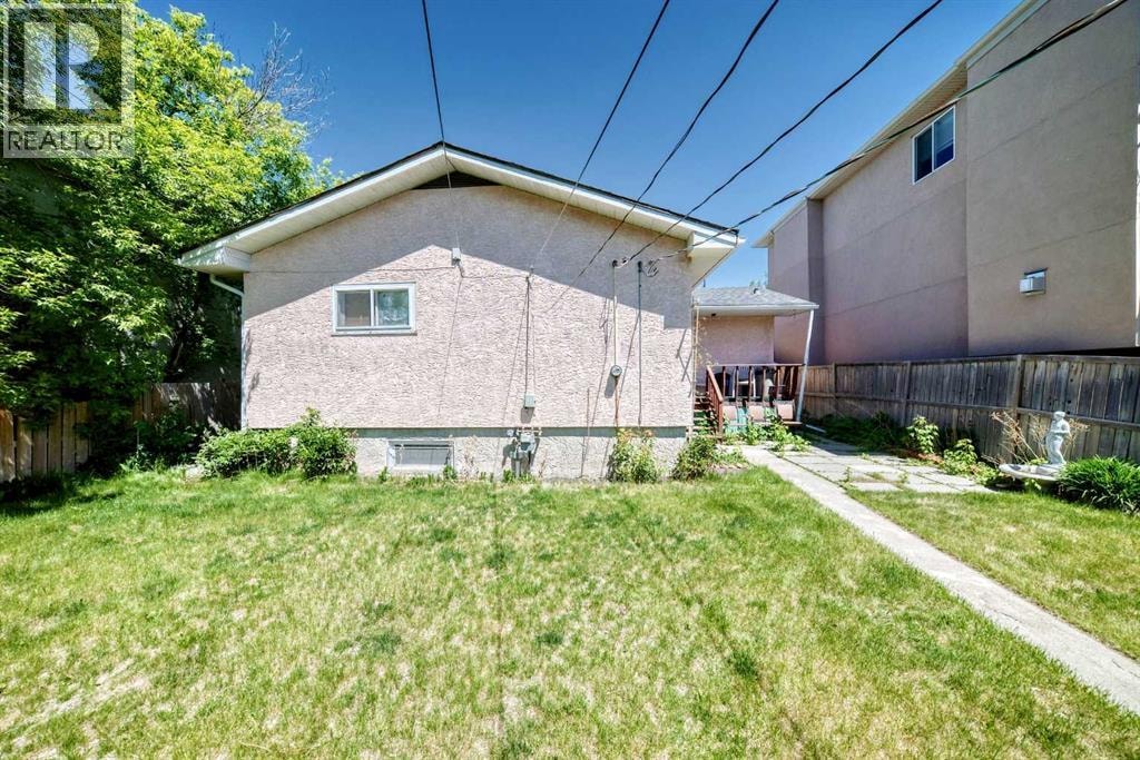 4407 Bowness Road NW — photo 27
