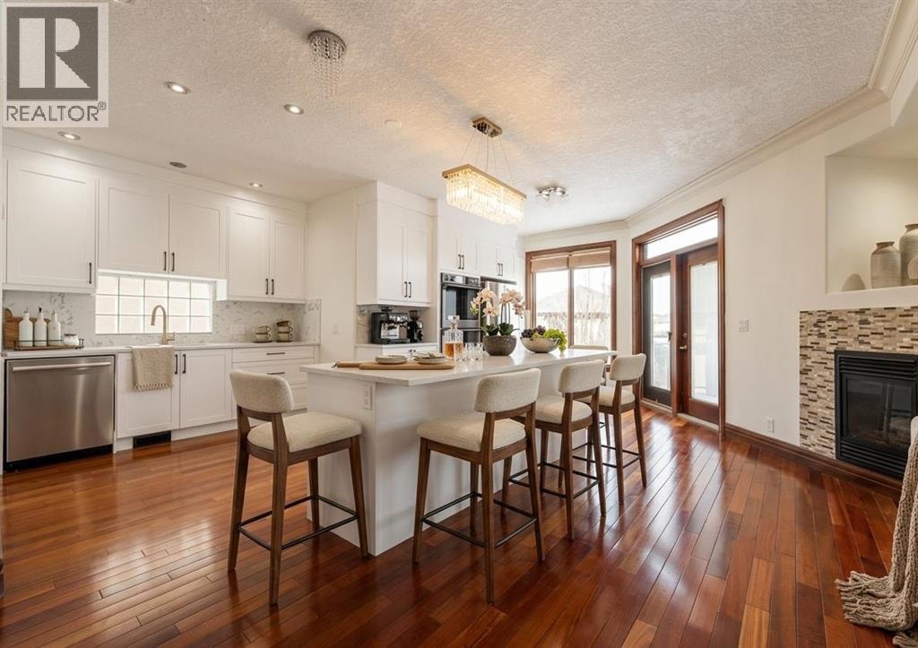 8 Coulee Park SW — photo 10