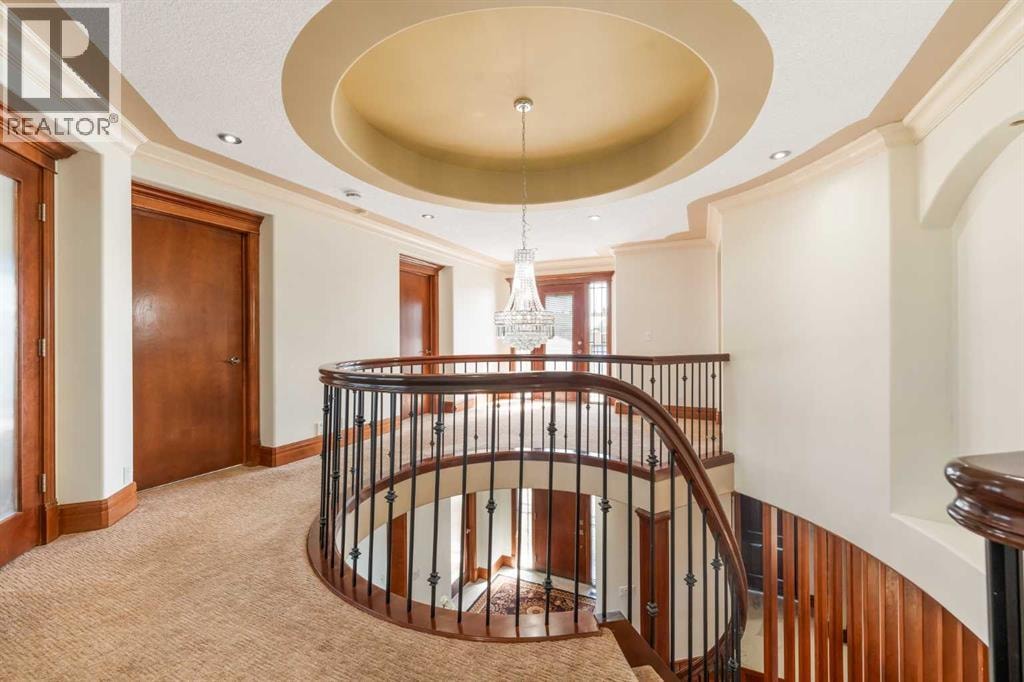 8 Coulee Park SW — photo 16