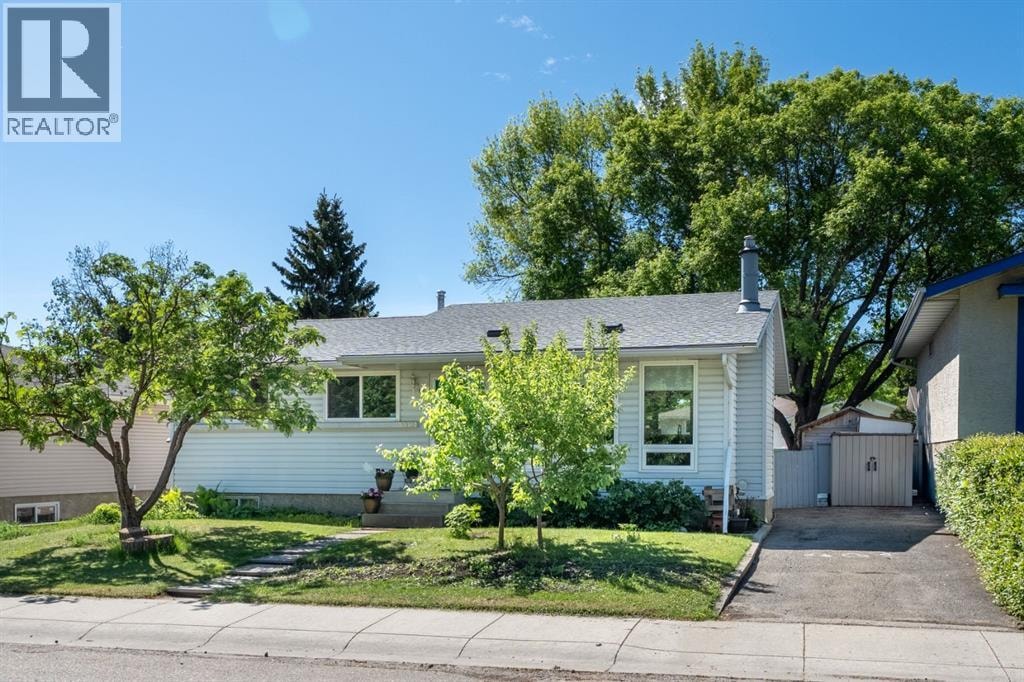 1019 Lysander Drive SE — photo 2
