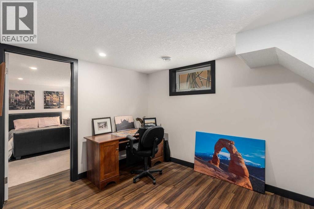 3035 4 Street SW — photo 20