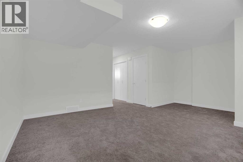 59 D'arcy Boulevard — photo 37