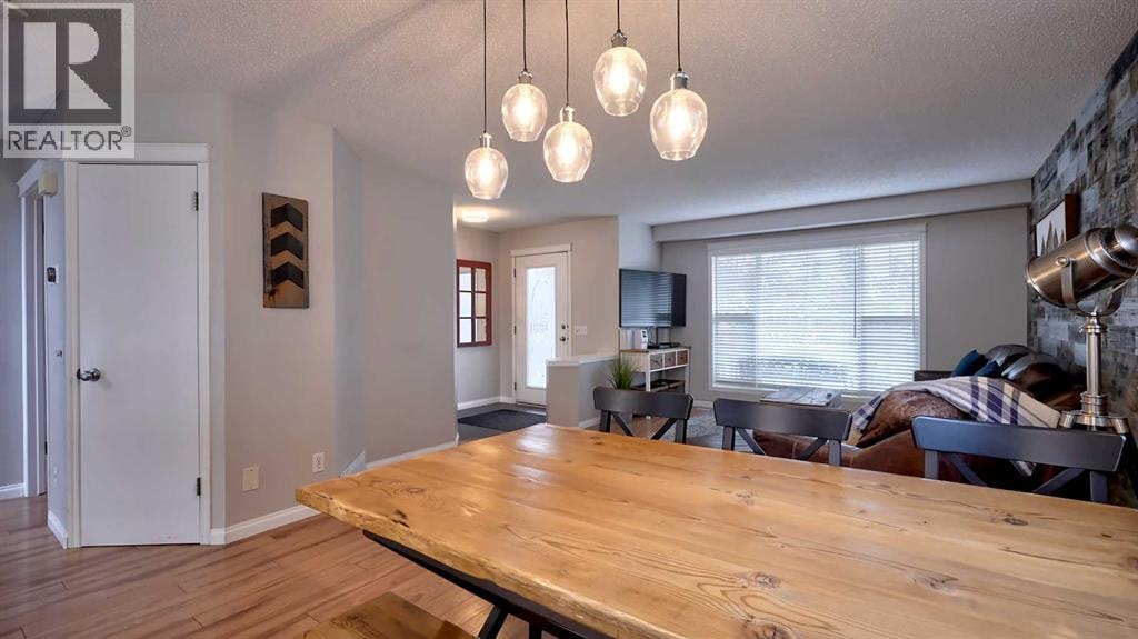 20 Tuscany Valley Park NW — photo 10