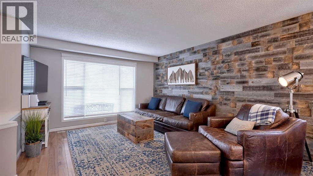 20 Tuscany Valley Park NW — photo 3