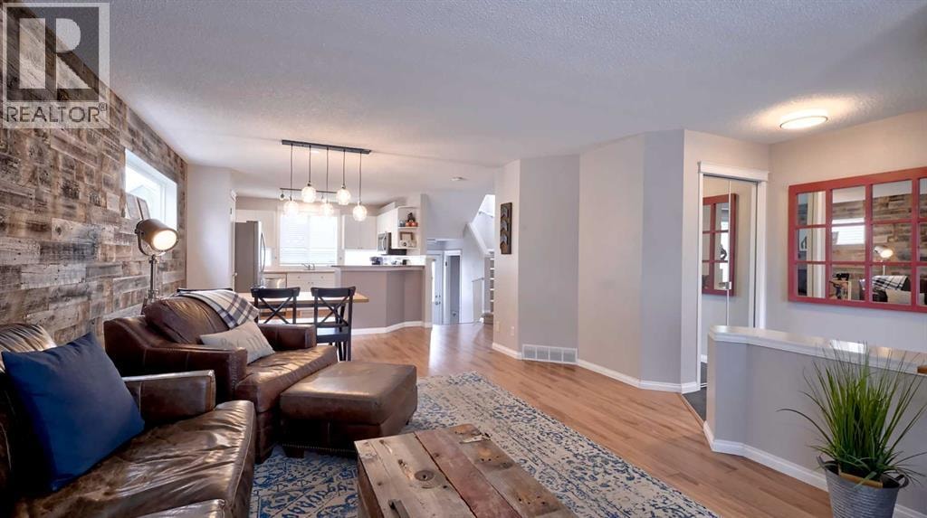 20 Tuscany Valley Park NW — photo 7