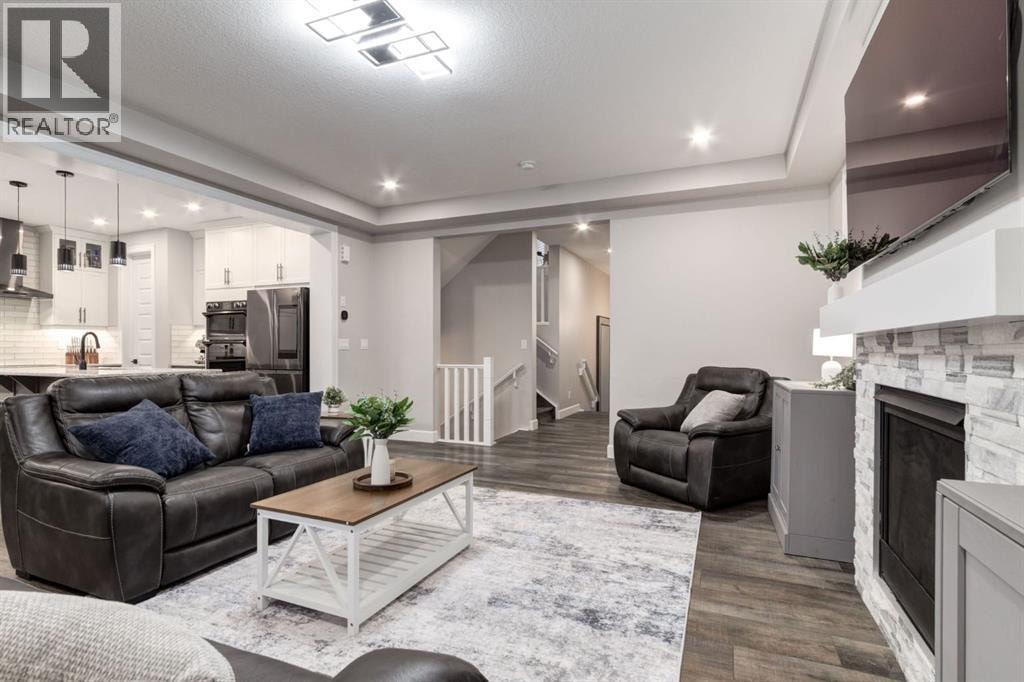 166 Osborne Common SW — photo 13