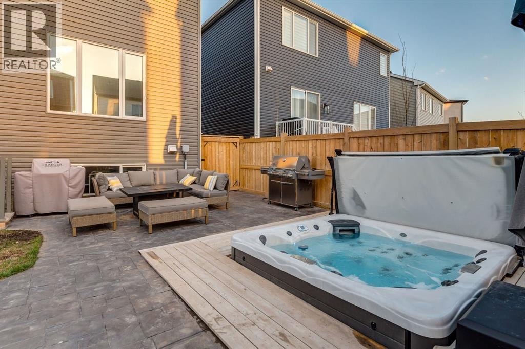 166 Osborne Common SW — photo 41
