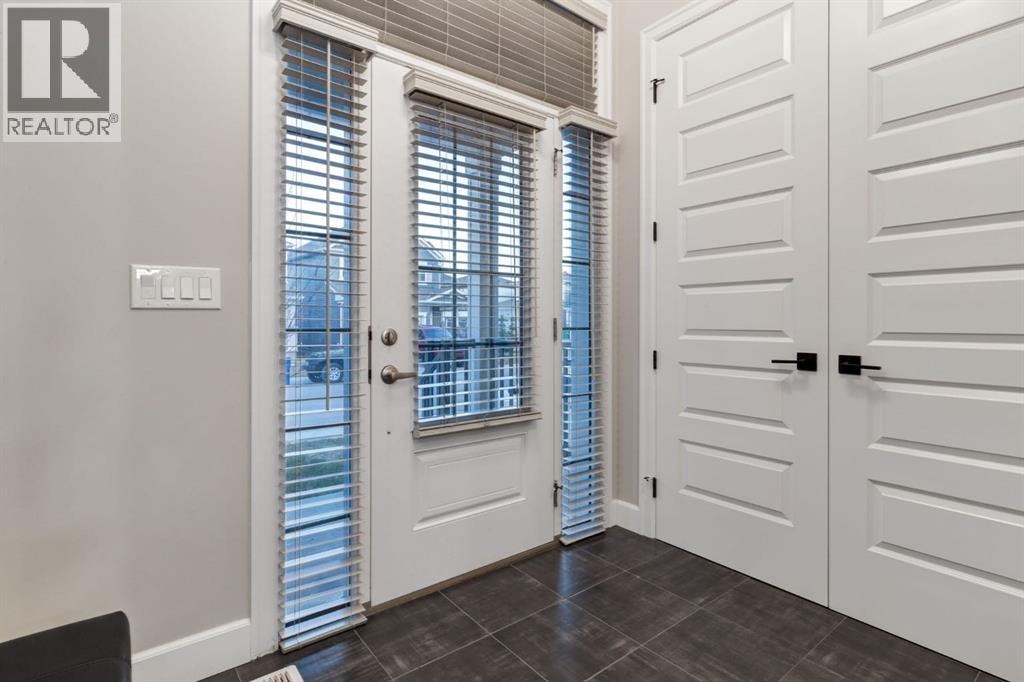 166 Osborne Common SW — photo 38