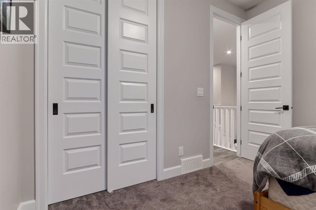 166 Osborne Common SW — photo 36