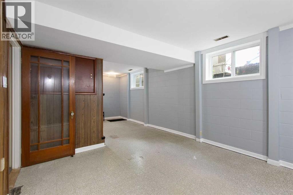 1622 Strathcona Street — photo 24