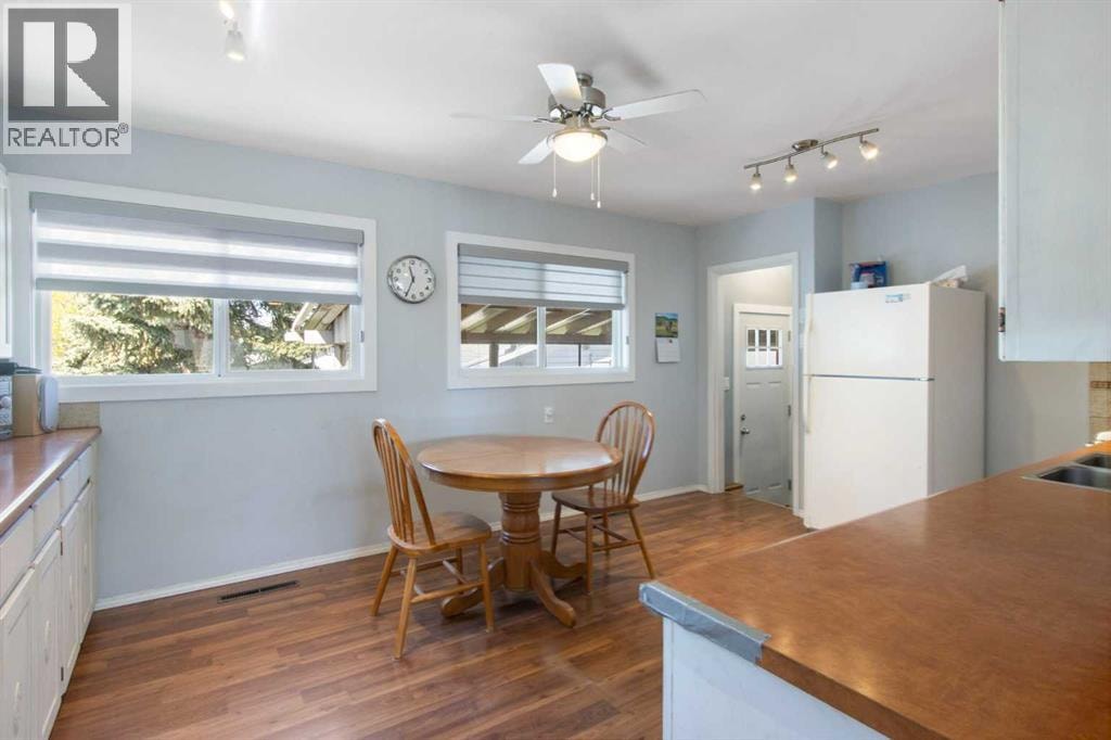 1622 Strathcona Street — photo 7