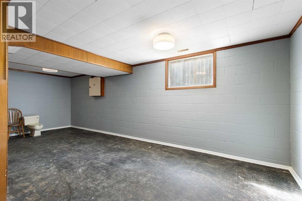 1622 Strathcona Street — photo 21