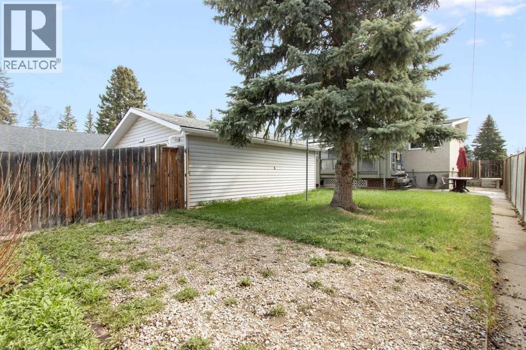 1622 Strathcona Street — photo 27