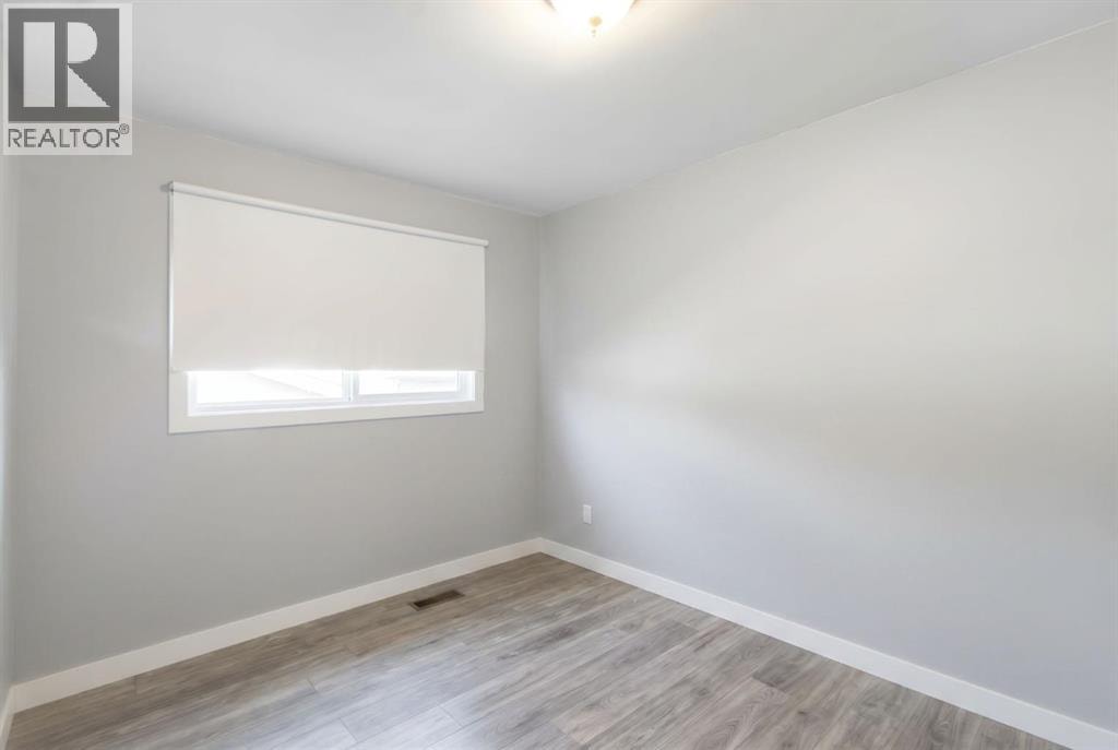 1622 Strathcona Street — photo 16
