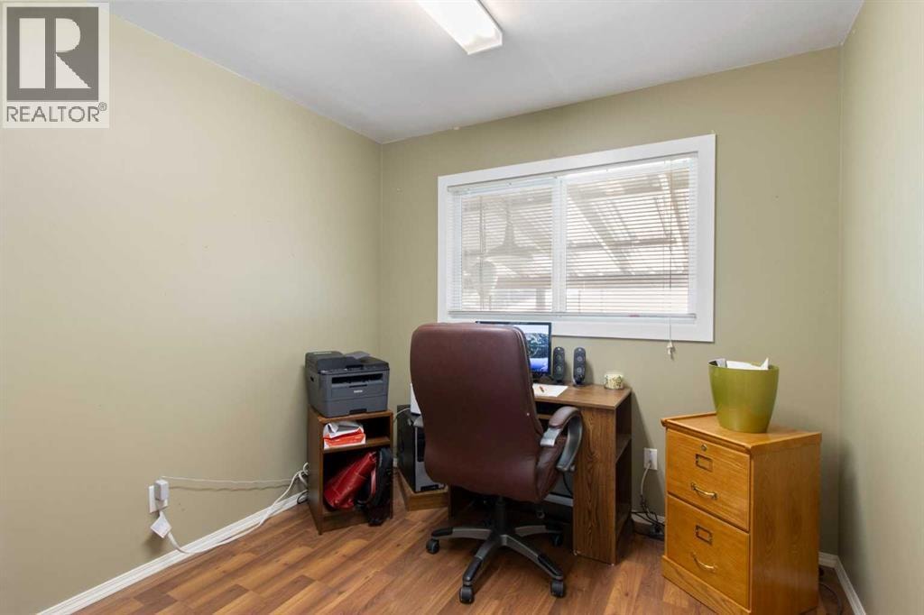 1622 Strathcona Street — photo 17