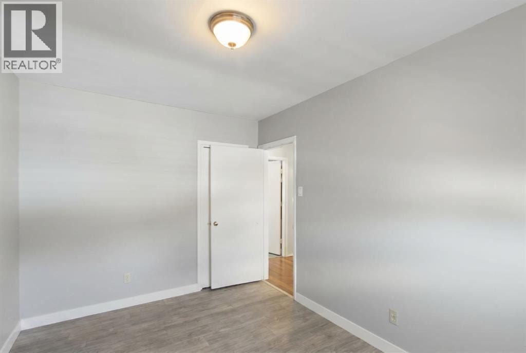 1622 Strathcona Street — photo 15