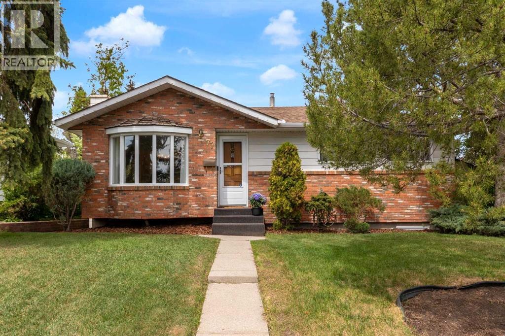 77 Hogarth Crescent SW — photo 1