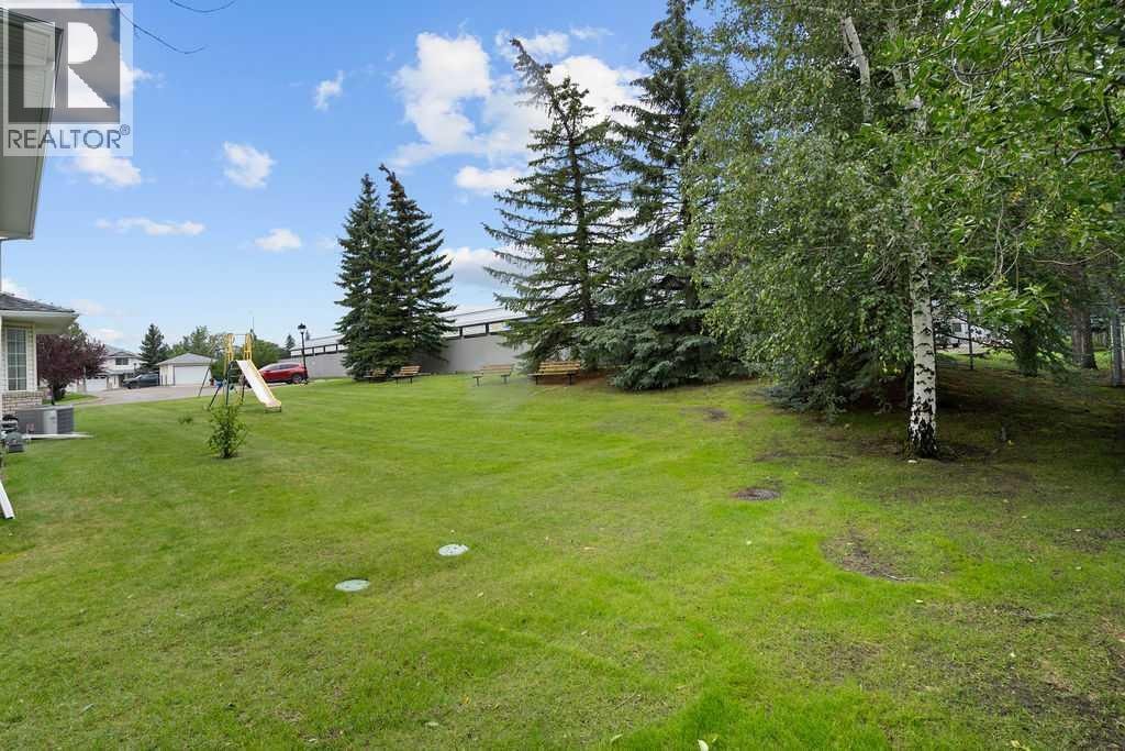 31 Silvergrove Close NW — photo 39