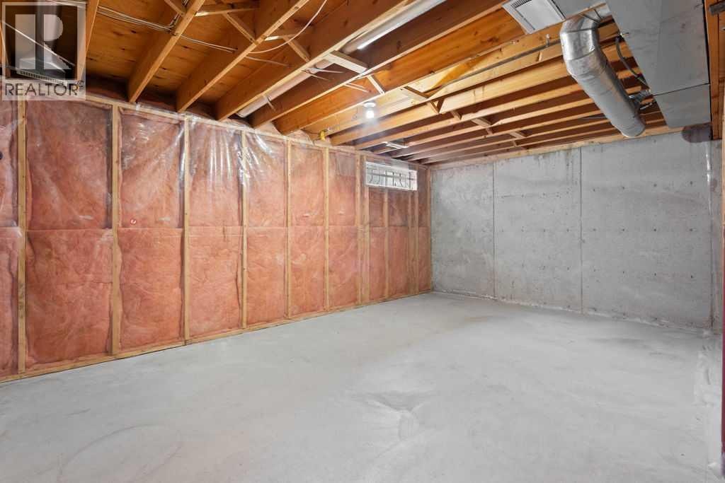 31 Silvergrove Close NW — photo 30